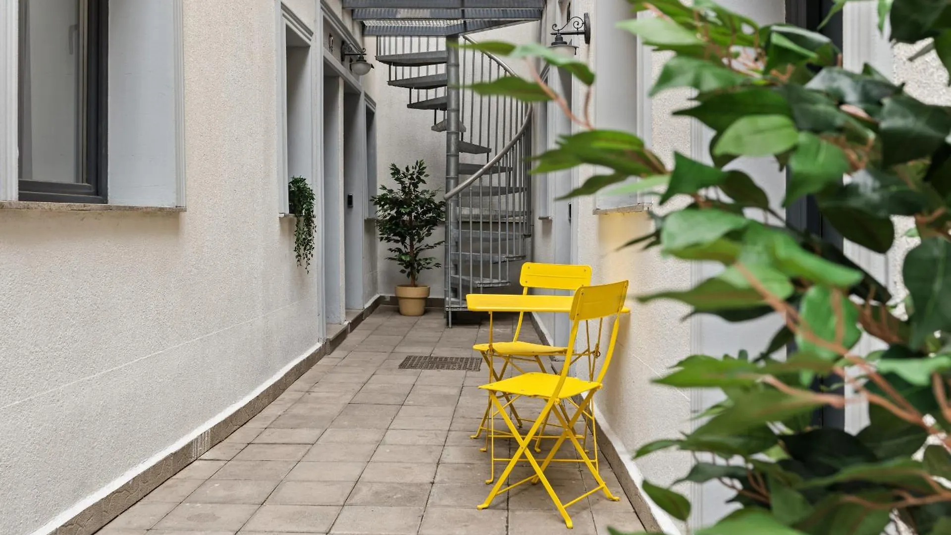 City Vibe Studio Bucharest 0*,